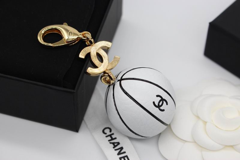 Chanel keyring lyh4